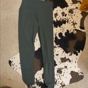 Aritzia Leggings